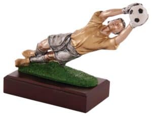 TROFEO PORTERO DECORADO ESTIRADA AL SUELO.