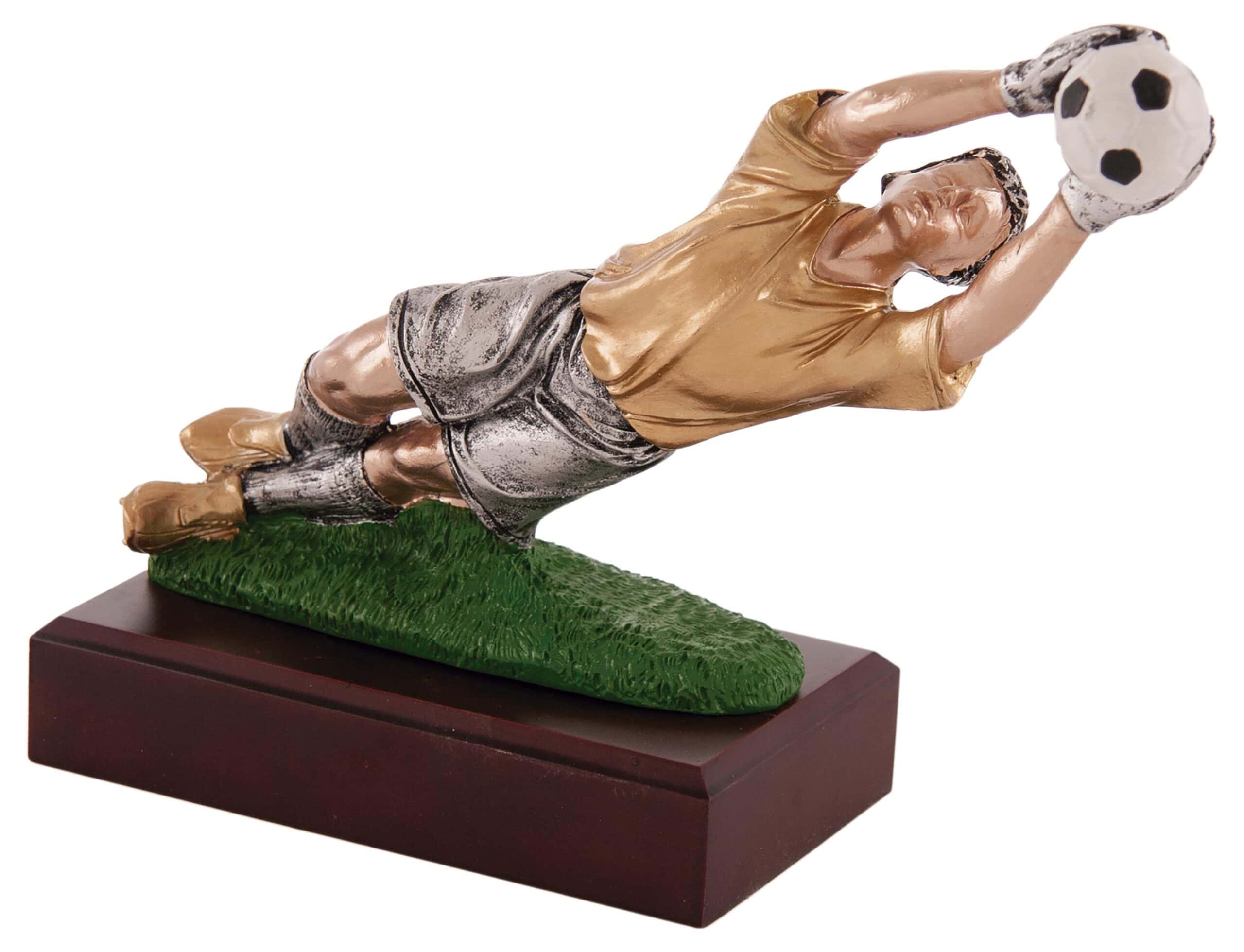 TROFEO PORTERO DECORADO ESTIRADA AL SUELO.