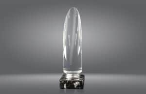 Trofeo de Cristal con Forma de Cilindro Cortado: Diseño Moderno