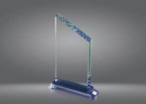 TROFEO DE CRISTAL CON FORMA DE TRAPECIO PICO