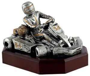 TROFEO KART DECORADO PLATA Y ORO EN RESINA